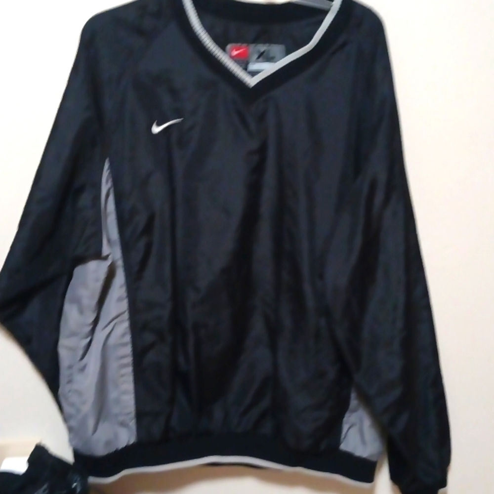 Nylon pullover
